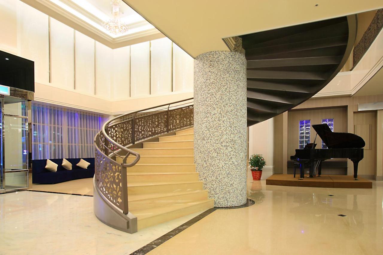 Shinkansen Grand Hotel Taichung Exterior foto