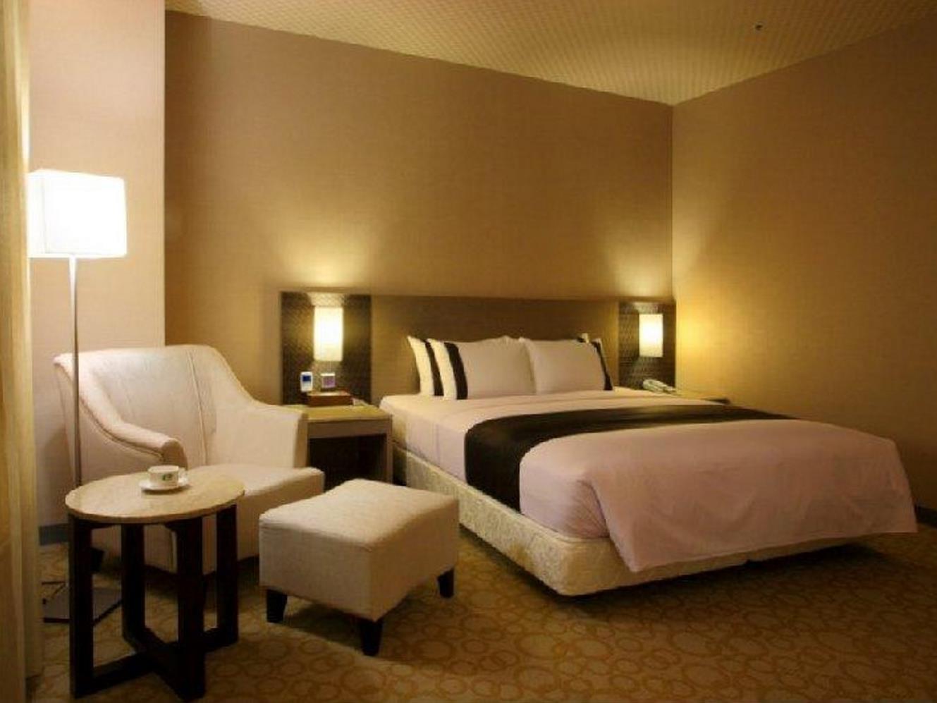 Shinkansen Grand Hotel Taichung Exterior foto