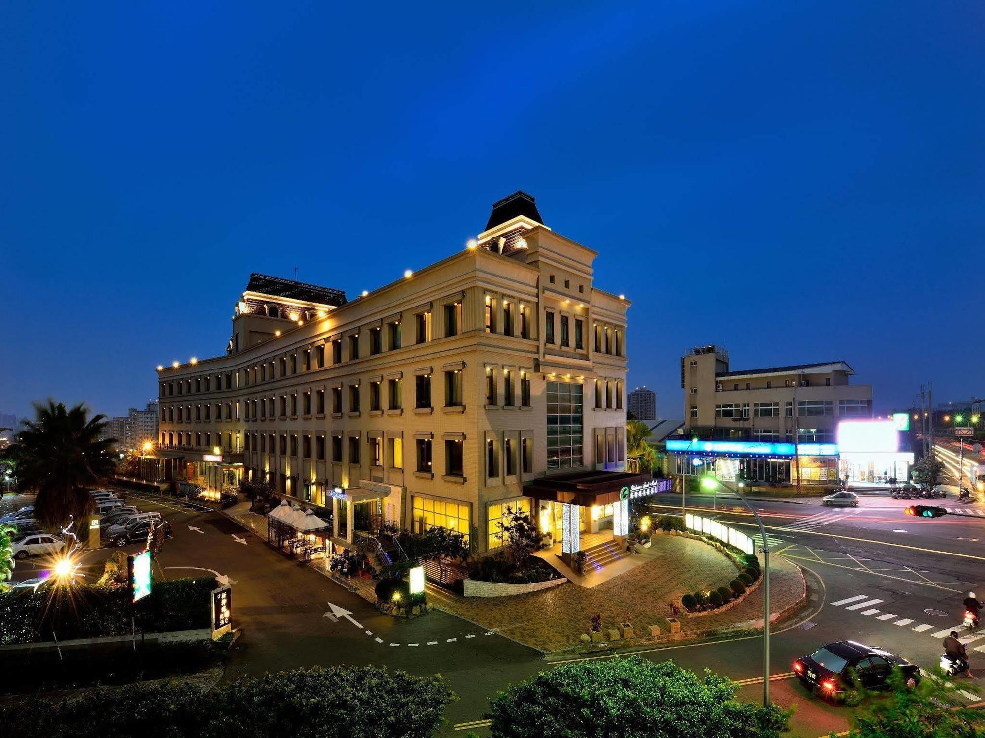 Shinkansen Grand Hotel Taichung Exterior foto