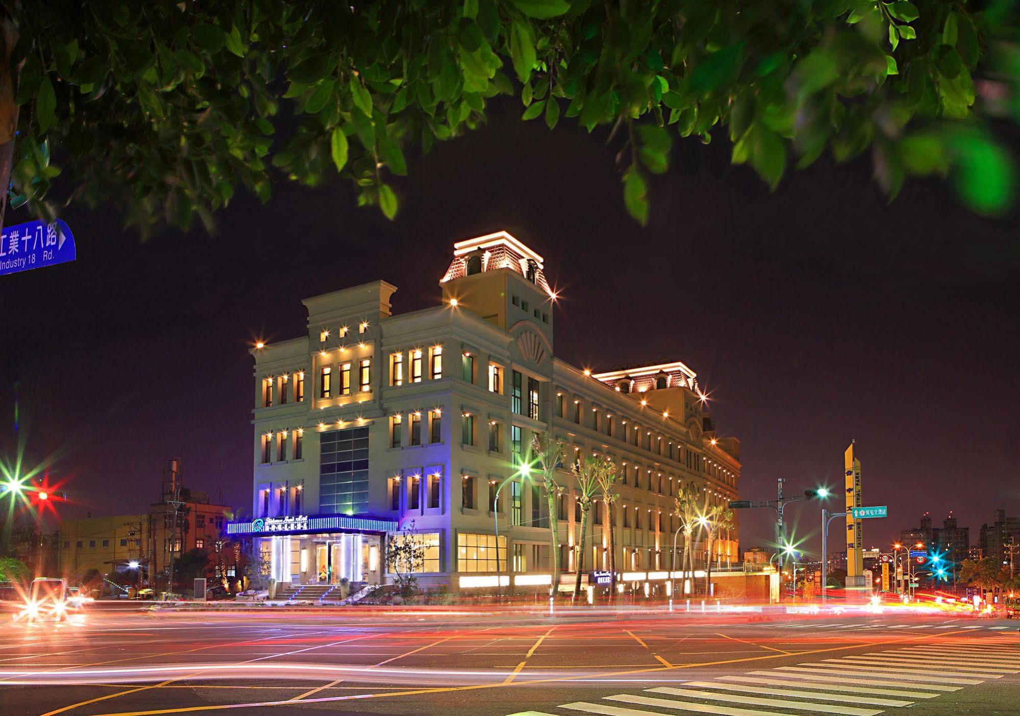 Shinkansen Grand Hotel Taichung Exterior foto