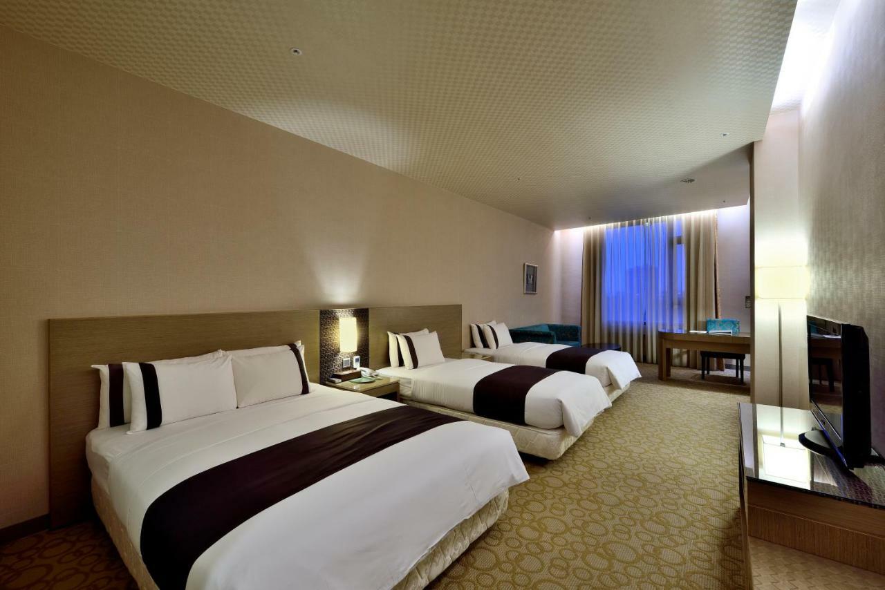 Shinkansen Grand Hotel Taichung Zimmer foto